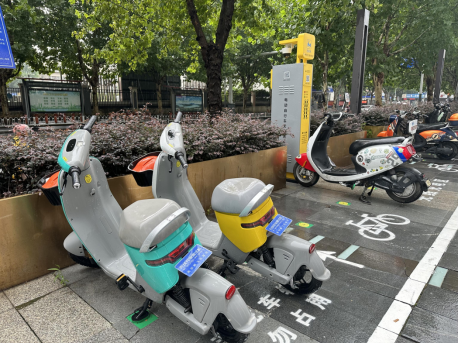 貓先生智能電動車無線充電樁合作，垃圾分類設備廠家